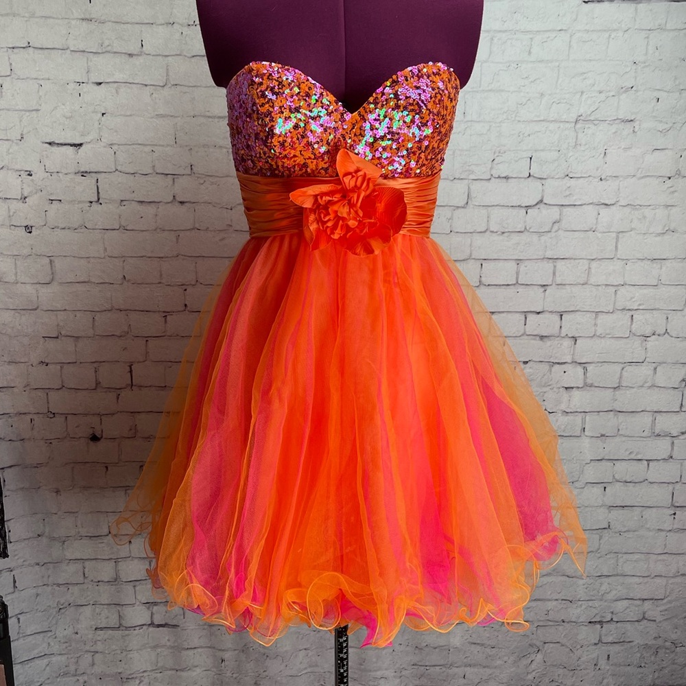 Let’s strapless Short Formal Dress size XS orange and pink